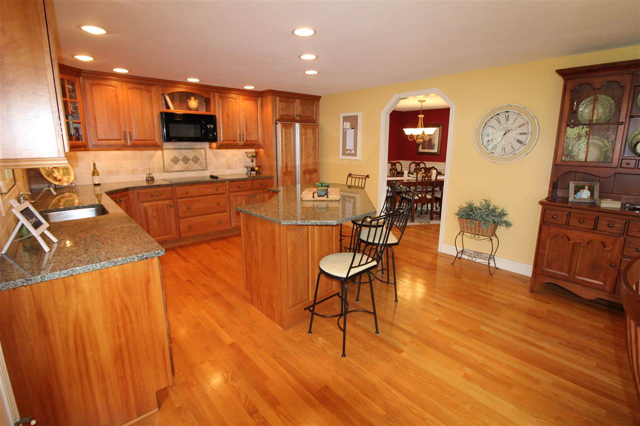 20 Londonderry Road Windham, NH 03087 - Photo 10 of 37
