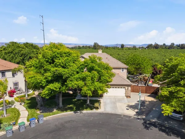 $720,000 | 11092 East Le Conte Pass Court, Clovis, CA 93619