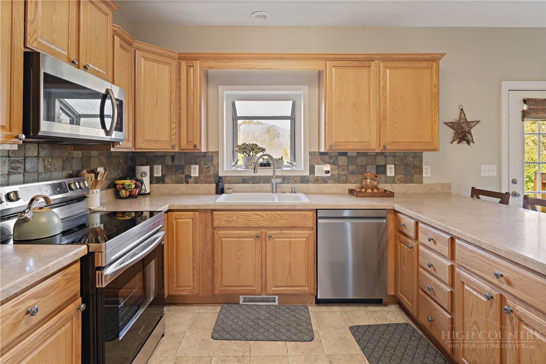 200 Fred's Drive Boone, NC 28607 - Photo 15 of 41