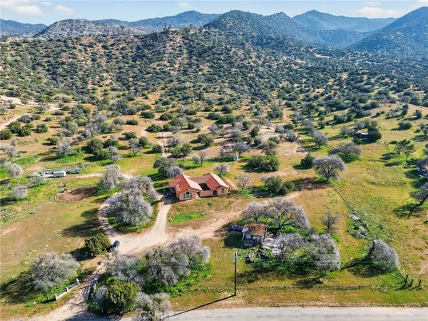 $585,000 | 11701 Back Canyon Road, Caliente, CA 93518