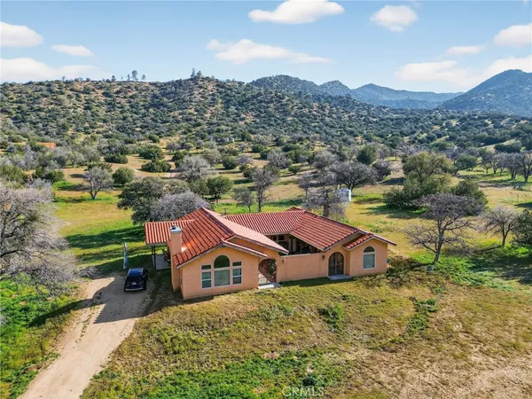 $585,000 | 11701 Back Canyon Road, Caliente, CA 93518