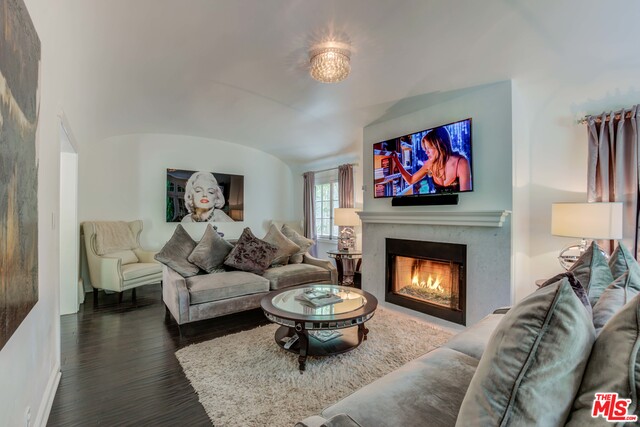 1240 North Olive Drive West Hollywood, CA 90069 - Photo 15 of 54