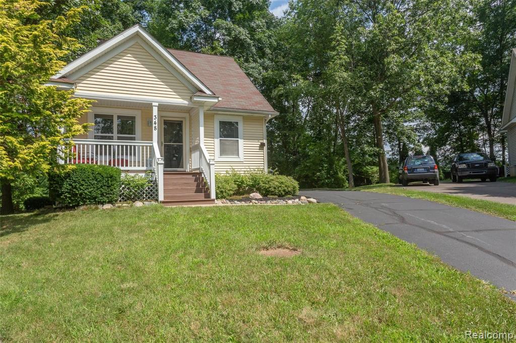 348 Springwell Lane Howell, MI 48843 - Photo 2 of 45