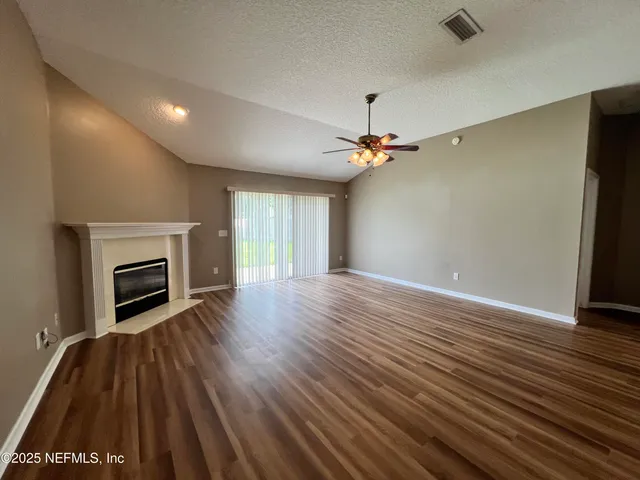 $1,995 | 1109 Seattle Slew Lane, Jacksonville, FL 32218