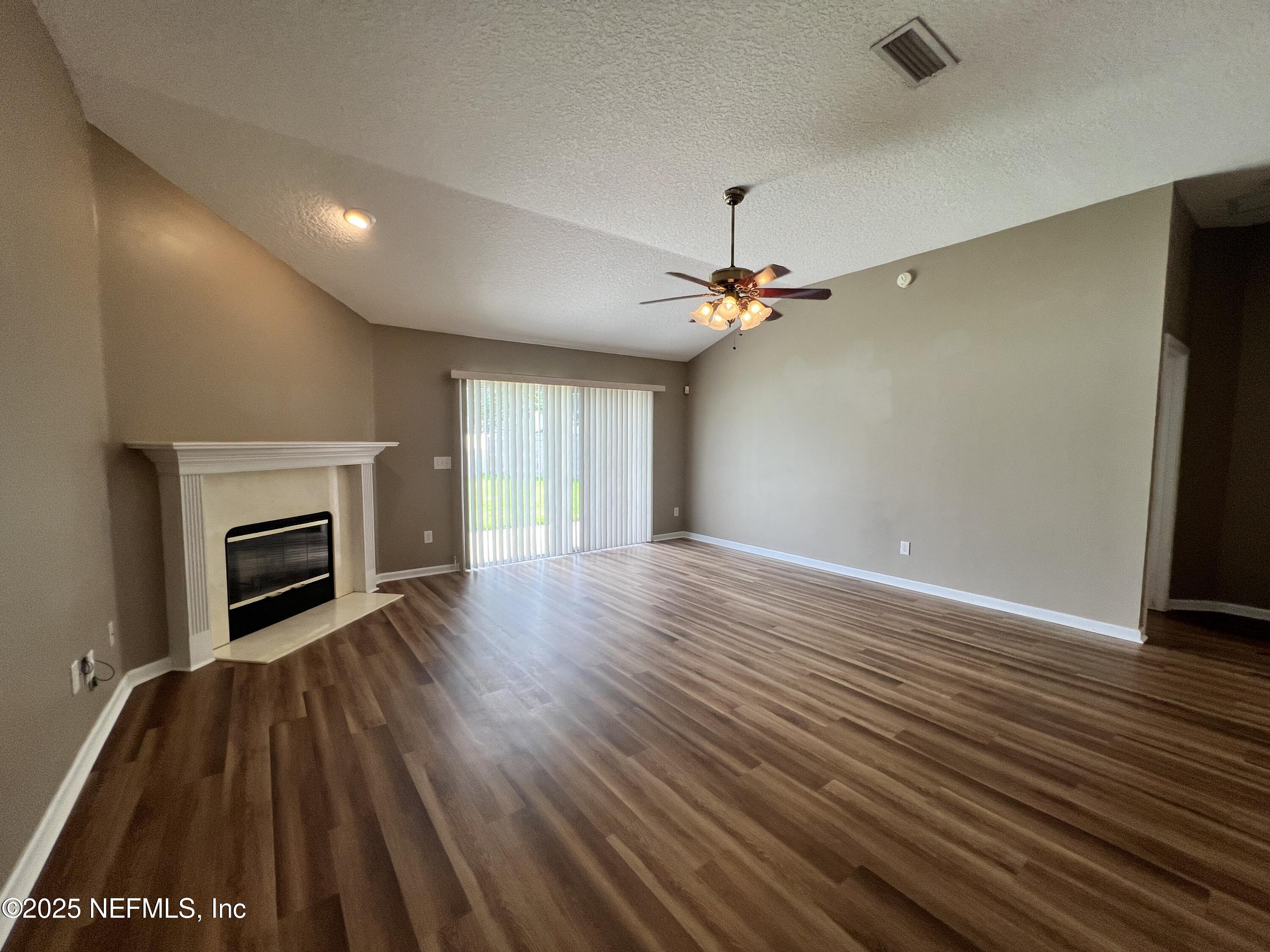 1109 Seattle Slew Lane Jacksonville, FL 32218 - Photo 14 of 32 14 Family Room