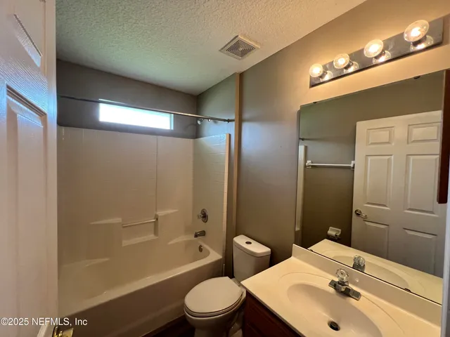 $1,995 | 1109 Seattle Slew Lane, Jacksonville, FL 32218