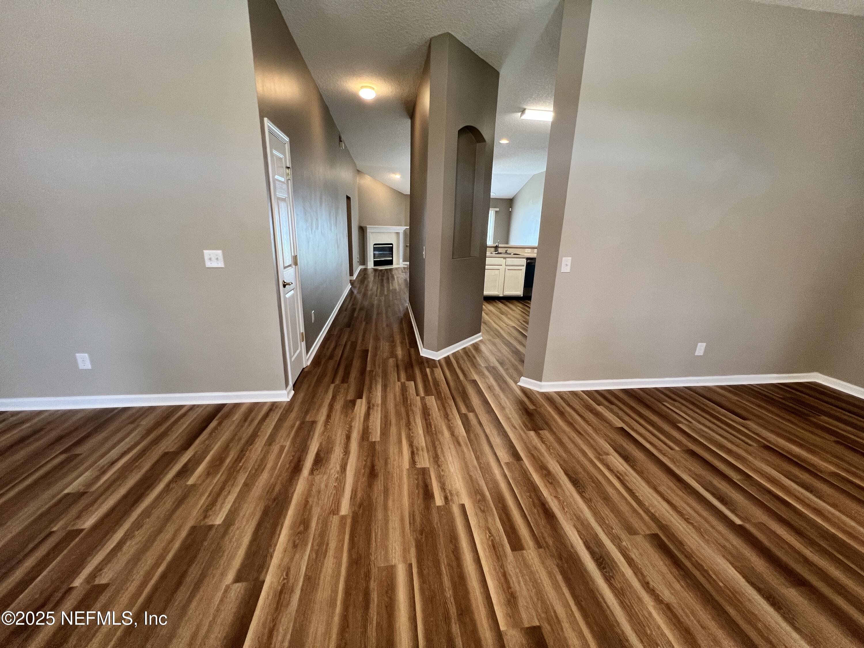 1109 Seattle Slew Lane Jacksonville, FL 32218 - Photo 2 of 32 2 Entry