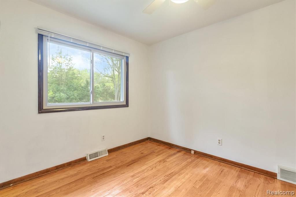 8926 Hannan Road Wayne, MI 48184 - Photo 32 of 54