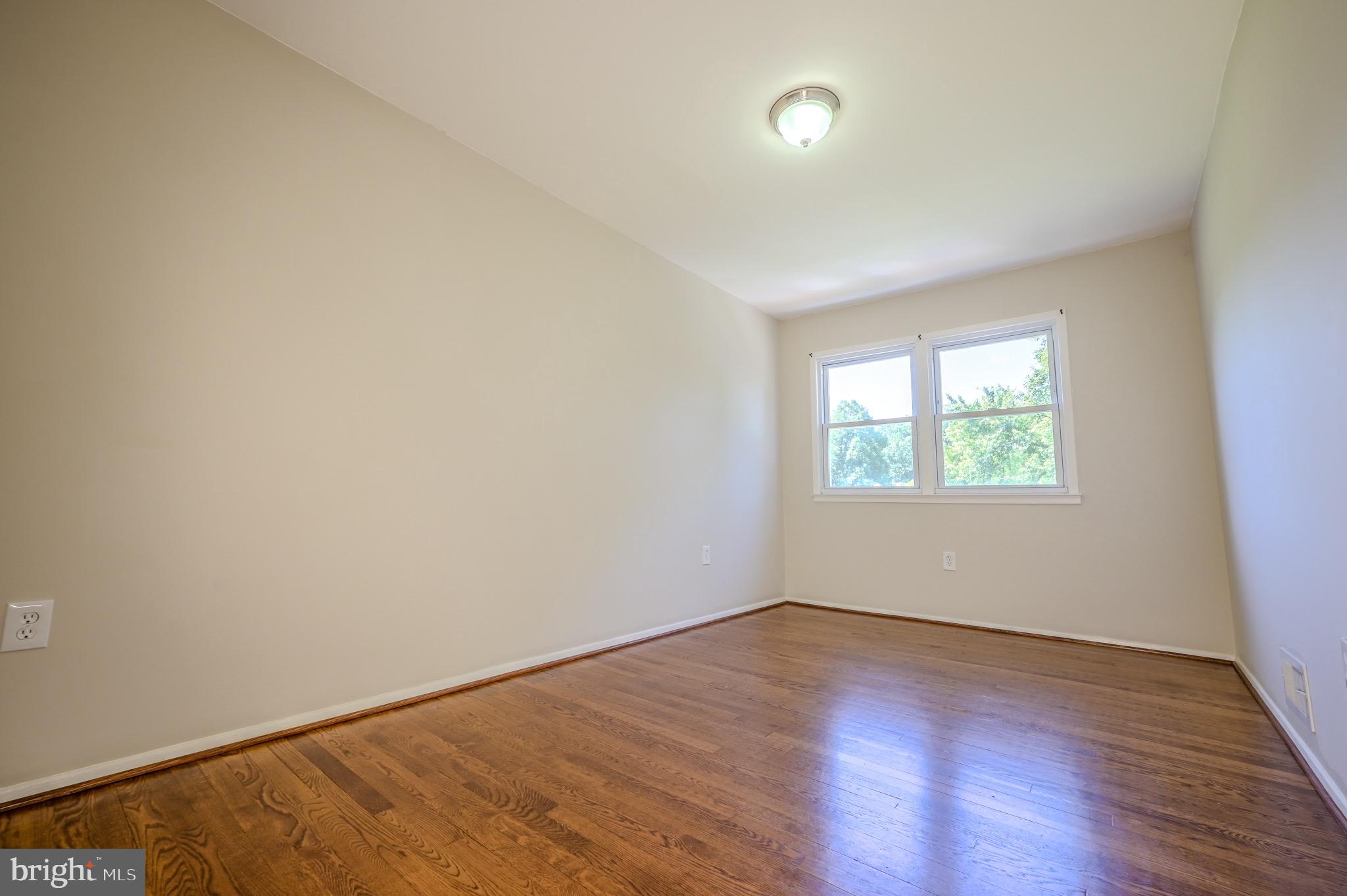 3391 Benbow Court Woodbridge, VA 22193 - Photo 19 of 34 Bedroom 1