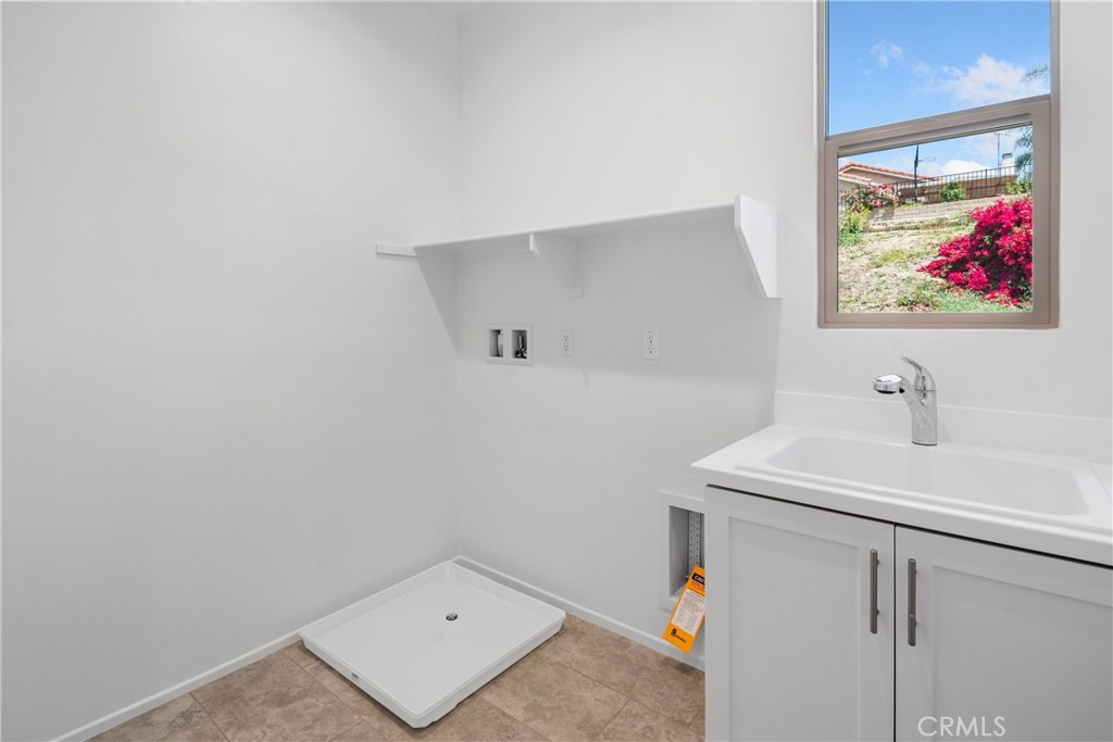 816 Francesca Drive Walnut, CA 91789 - Photo 12 of 14 a utility room with dryer and washer