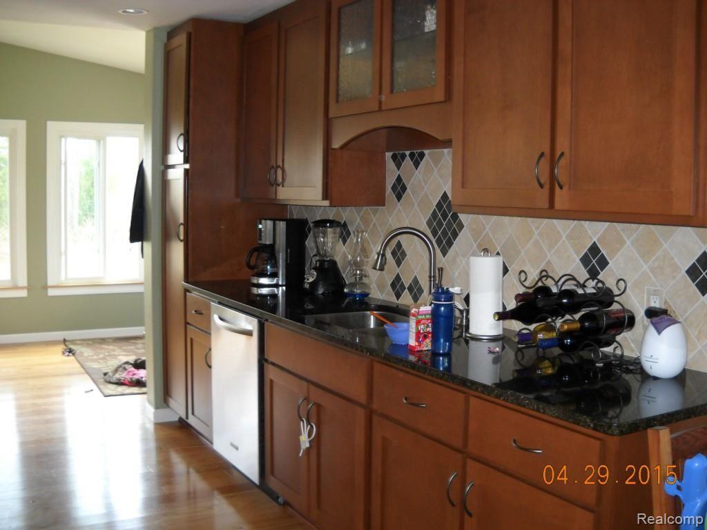 79464 Kidder Road Romeo, MI 48065 - Photo 21 of 33 DSCN4983.jpg