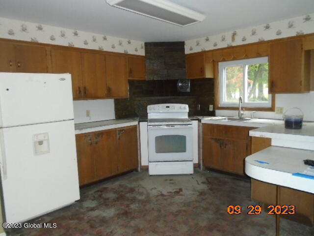 215 Menands Road Colonie, NY 12211 - Photo 22 of 45 DSC08039