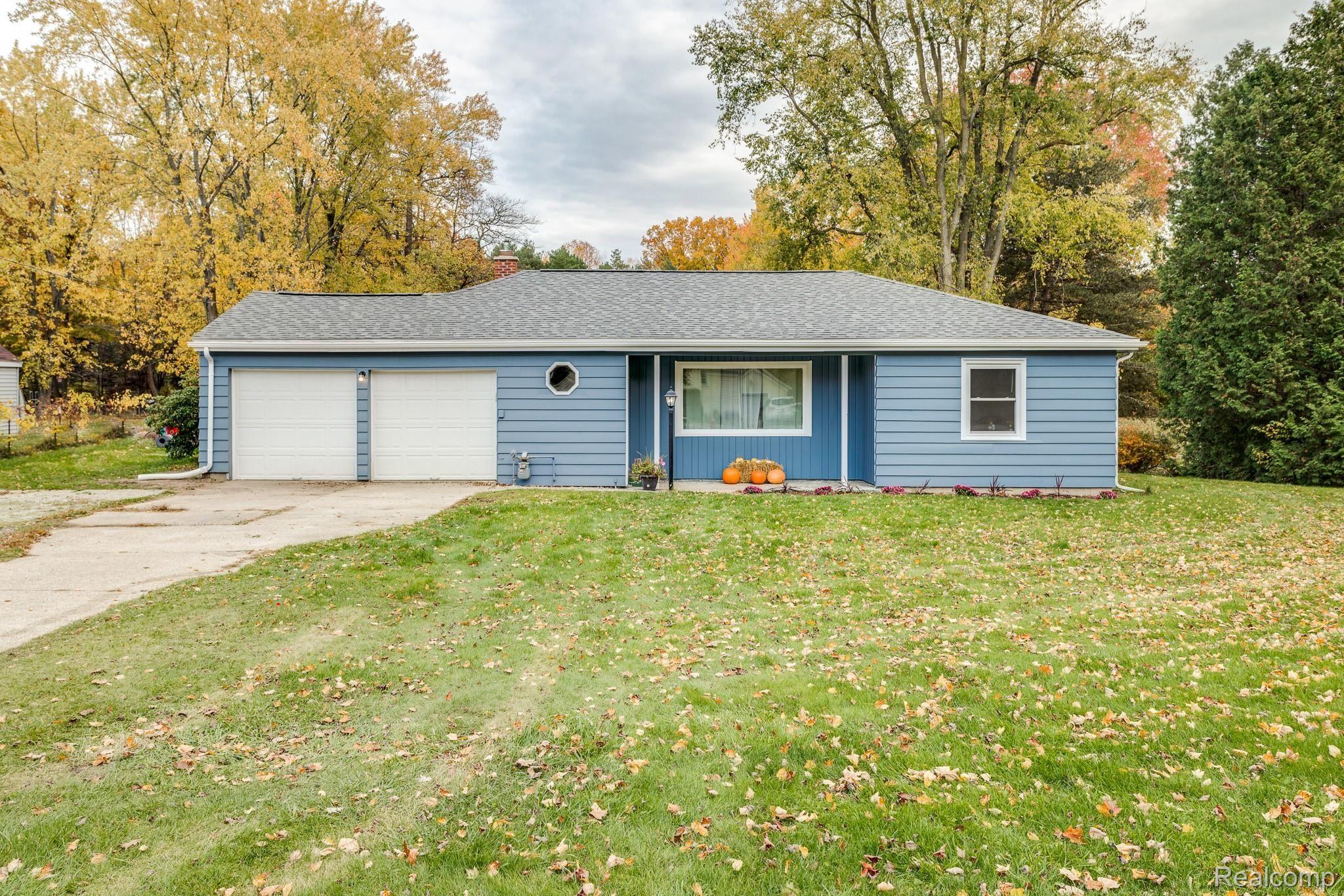 2636 Michigan Road Port Huron, MI 48060 - Photo 3 of 35 2636 Michigan Rd (35 of 35).jpg