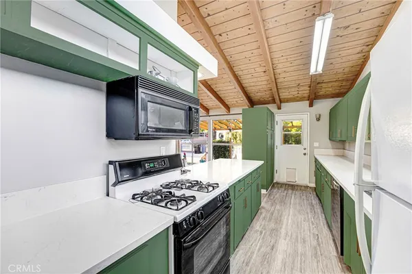 $1,359,000 | 17444 Septo Street, Northridge, CA 91325