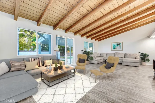 $1,359,000 | 17444 Septo Street, Northridge, CA 91325