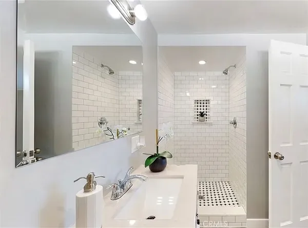 $1,359,000 | 17444 Septo Street, Northridge, CA 91325