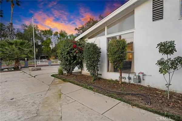 $1,359,000 | 17444 Septo Street, Northridge, CA 91325