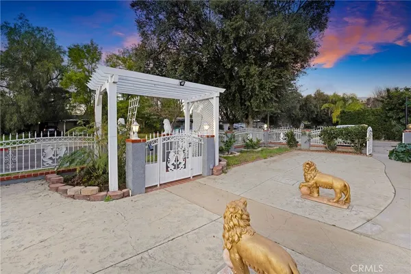 $1,359,000 | 17444 Septo Street, Northridge, CA 91325