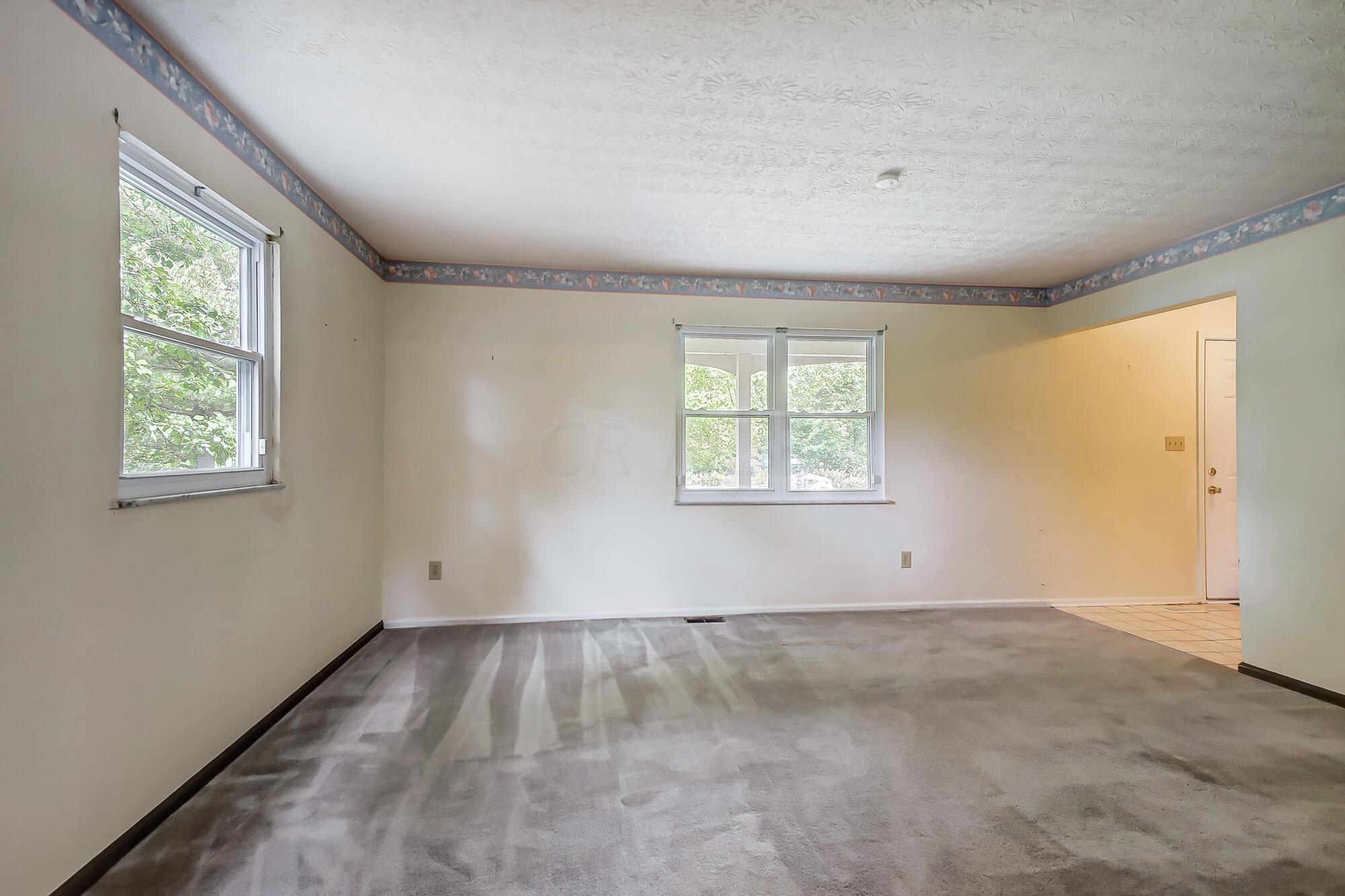 577 Rosehill Road Reynoldsburg, OH 43068 - Photo 10 of 51 010