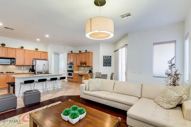 $3,400 | 2037 West Periwinkle Way, Chandler, AZ 85248