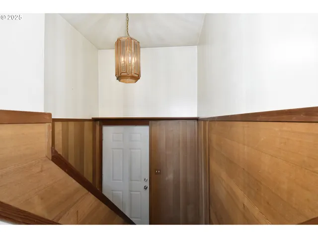 $515,000 | 1226 Southwest Hensley Road, Troutdale, OR 97060