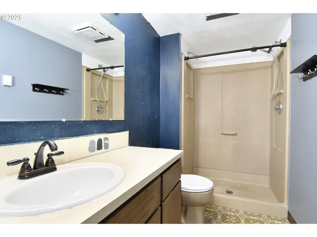 $515,000 | 1226 Southwest Hensley Road, Troutdale, OR 97060