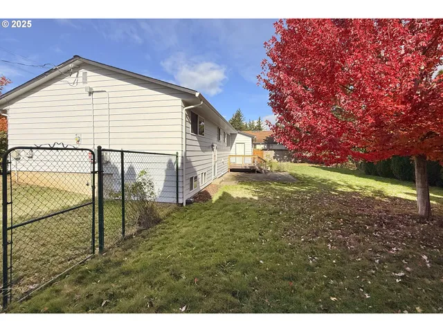 $515,000 | 1226 Southwest Hensley Road, Troutdale, OR 97060