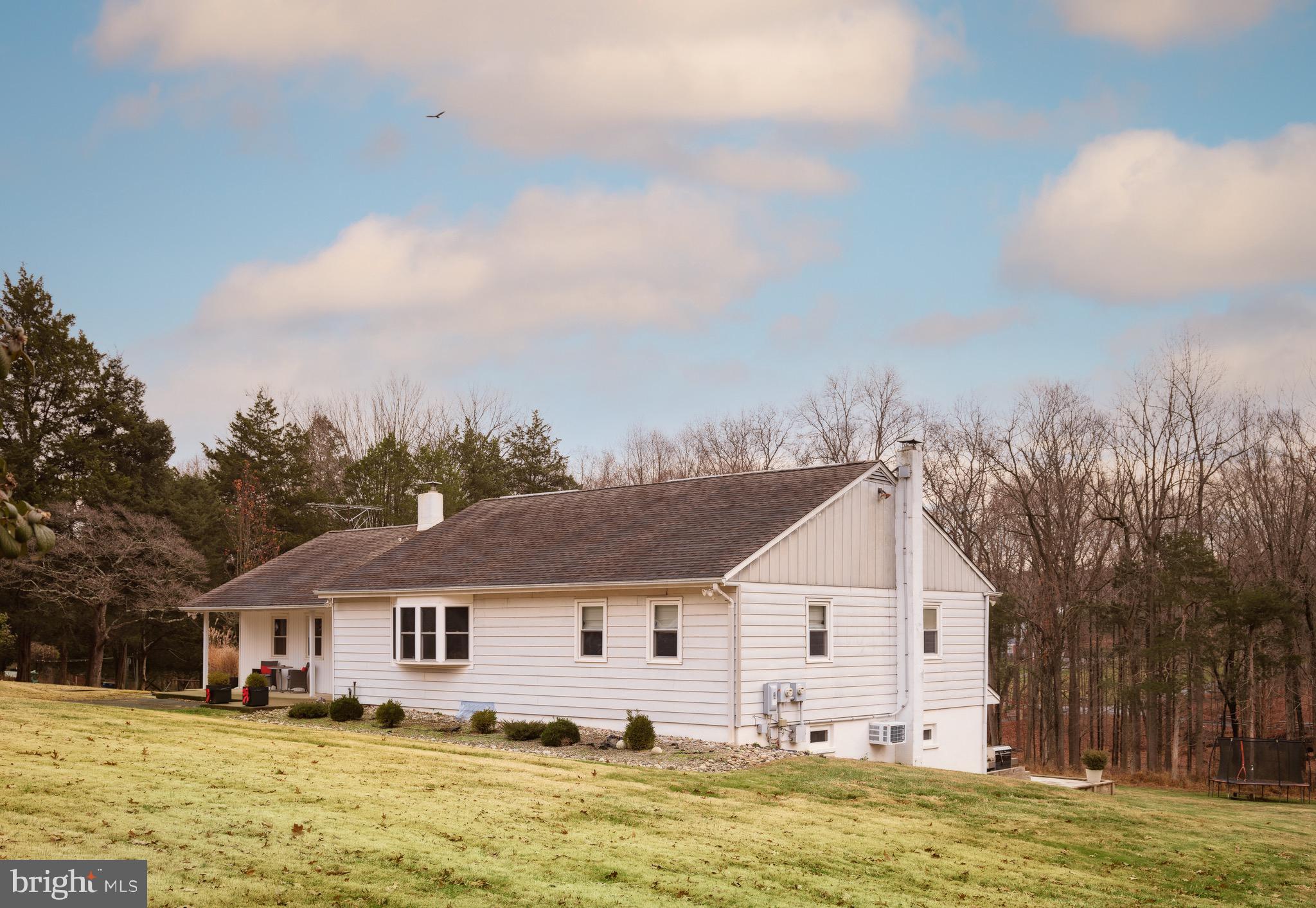 21 Thompson Mill Road Newtown, PA 18940 - Photo 5 of 44 Rolling lawns