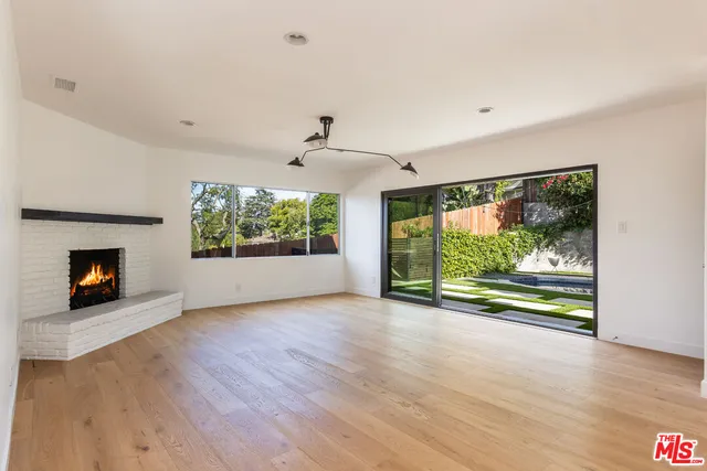 $8,888 | 3424 Primera Avenue, Los Angeles, CA 90068