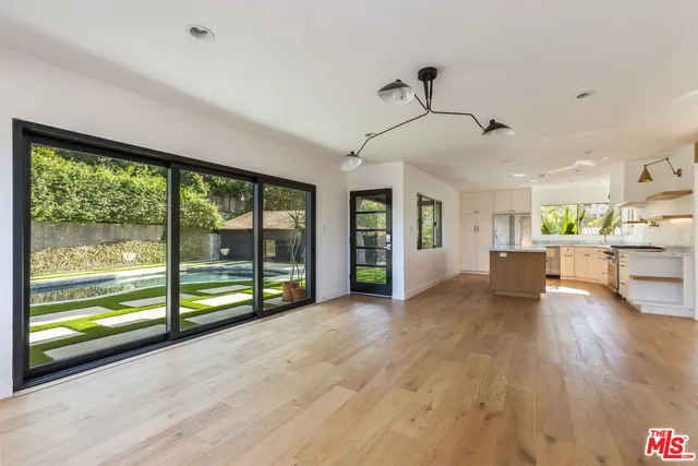 $8,888 | 3424 Primera Avenue, Los Angeles, CA 90068