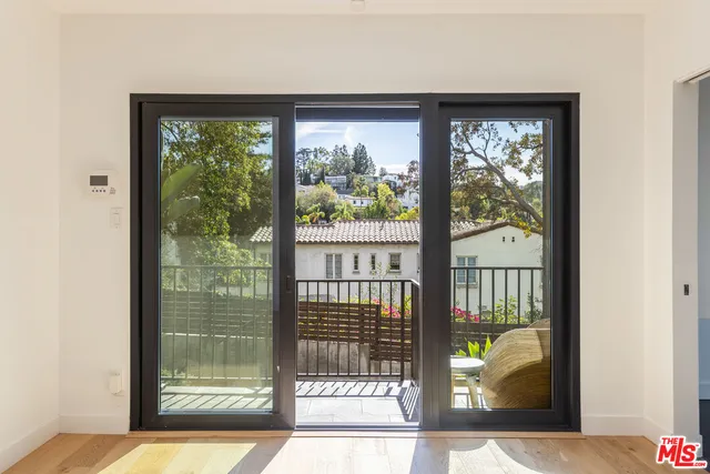 $8,888 | 3424 Primera Avenue, Los Angeles, CA 90068