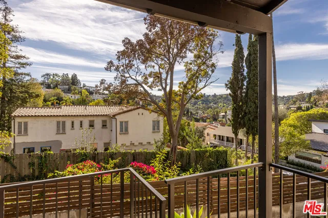 $8,888 | 3424 Primera Avenue, Los Angeles, CA 90068