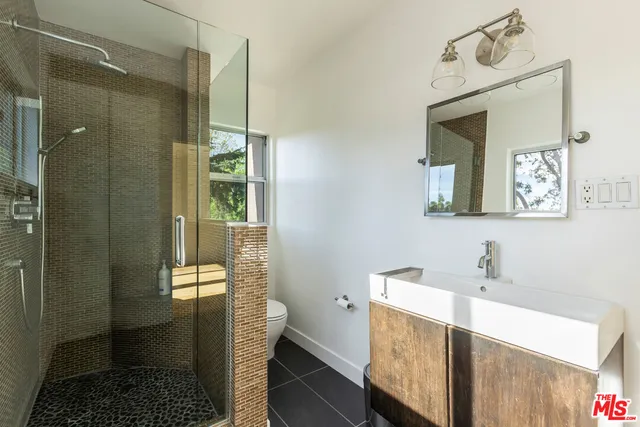 $8,888 | 3424 Primera Avenue, Los Angeles, CA 90068