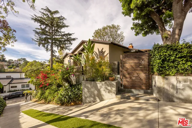 $8,888 | 3424 Primera Avenue, Los Angeles, CA 90068