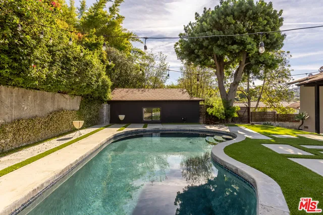 $8,888 | 3424 Primera Avenue, Los Angeles, CA 90068