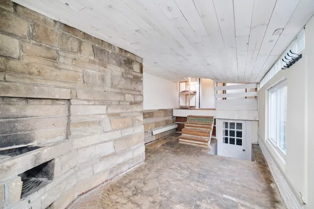 $215,000 | 307 2nd Avenue, Manistee, MI 49660