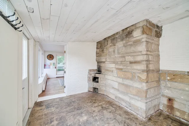 $215,000 | 307 2nd Avenue, Manistee, MI 49660