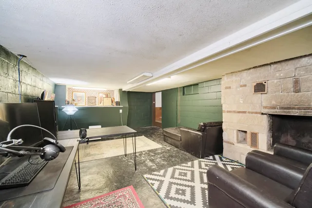 $215,000 | 307 2nd Avenue, Manistee, MI 49660