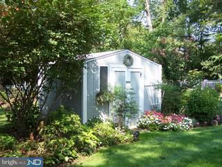 256 Centennial Road Warminster, PA 18974 - Photo 4 of 6 Gallery Image 4