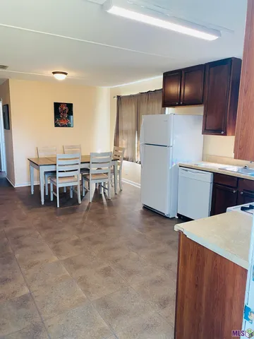 $1,950 | 1018 South Mire Avenue, Gonzales, LA 70737