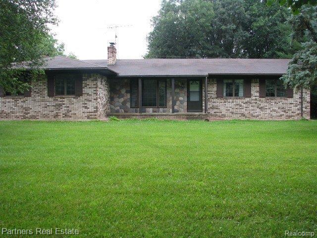 5491 Lowe Road Fowlerville, MI 48836 - Photo 6 of 20 IMG_1438_1.JPG