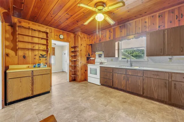 $269,000 | 207 Perkins Street, Leesburg, FL 34748