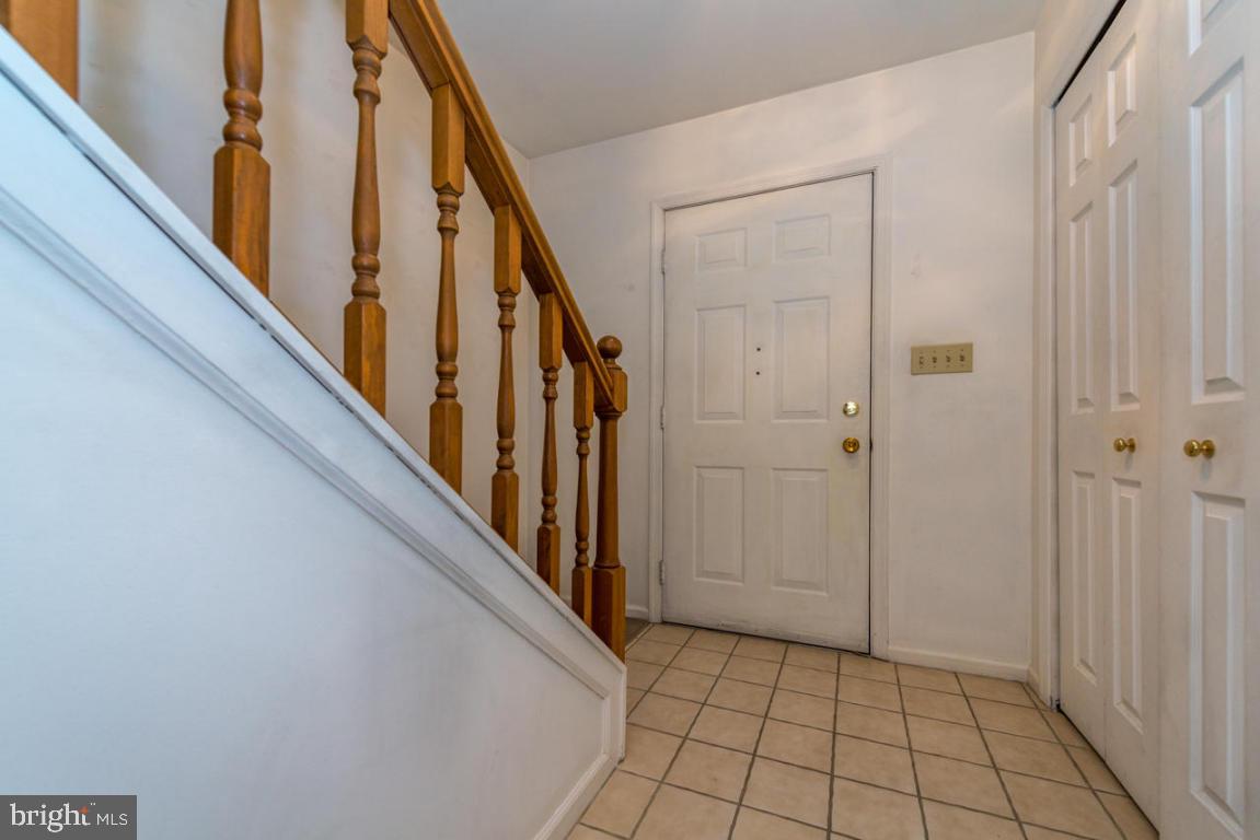 20 Lakeview Place Lititz, PA 17543 - Photo 2 of 26