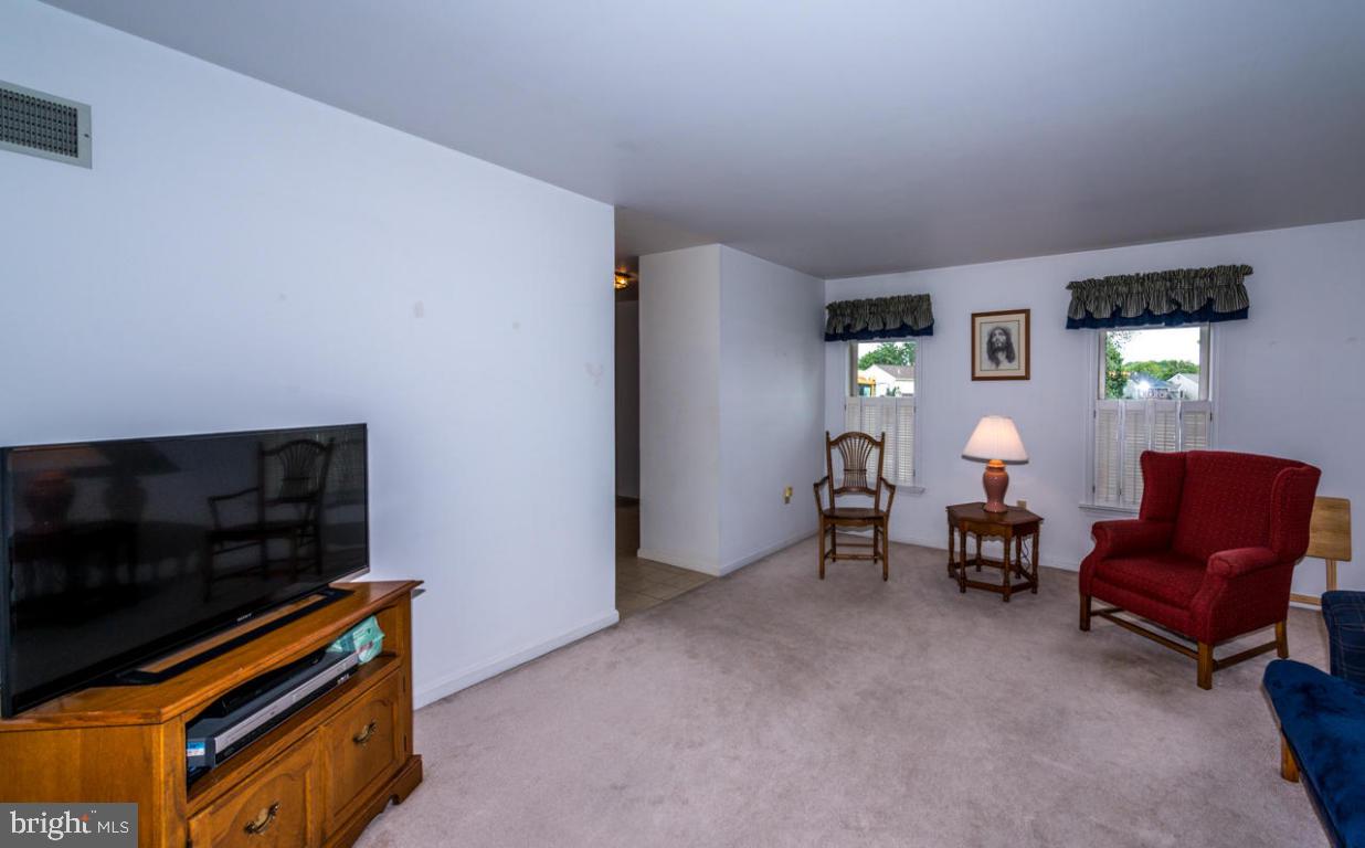 20 Lakeview Place Lititz, PA 17543 - Photo 4 of 26