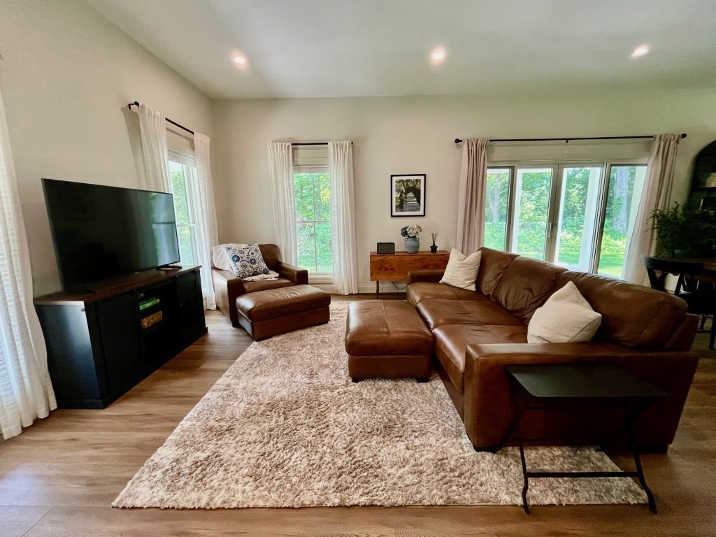 1748 S Road South Kingstown, RI 02881 - Photo 16 of 29