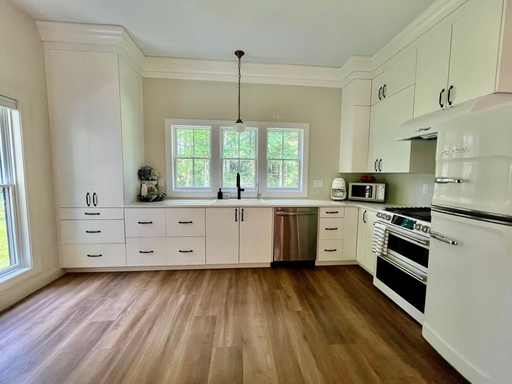 1748 S Road South Kingstown, RI 02881 - Photo 7 of 29