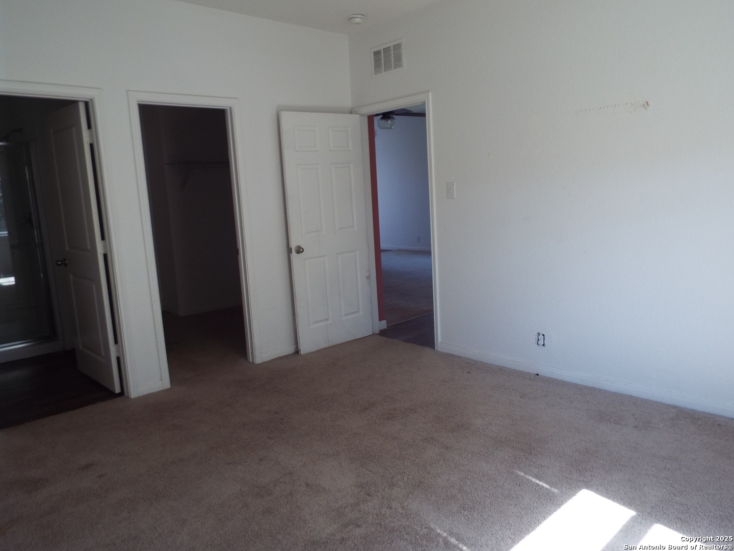 4937 Hallies Garden St. Hedwig, TX 78152 - Photo 11 of 30 an empty room with closet