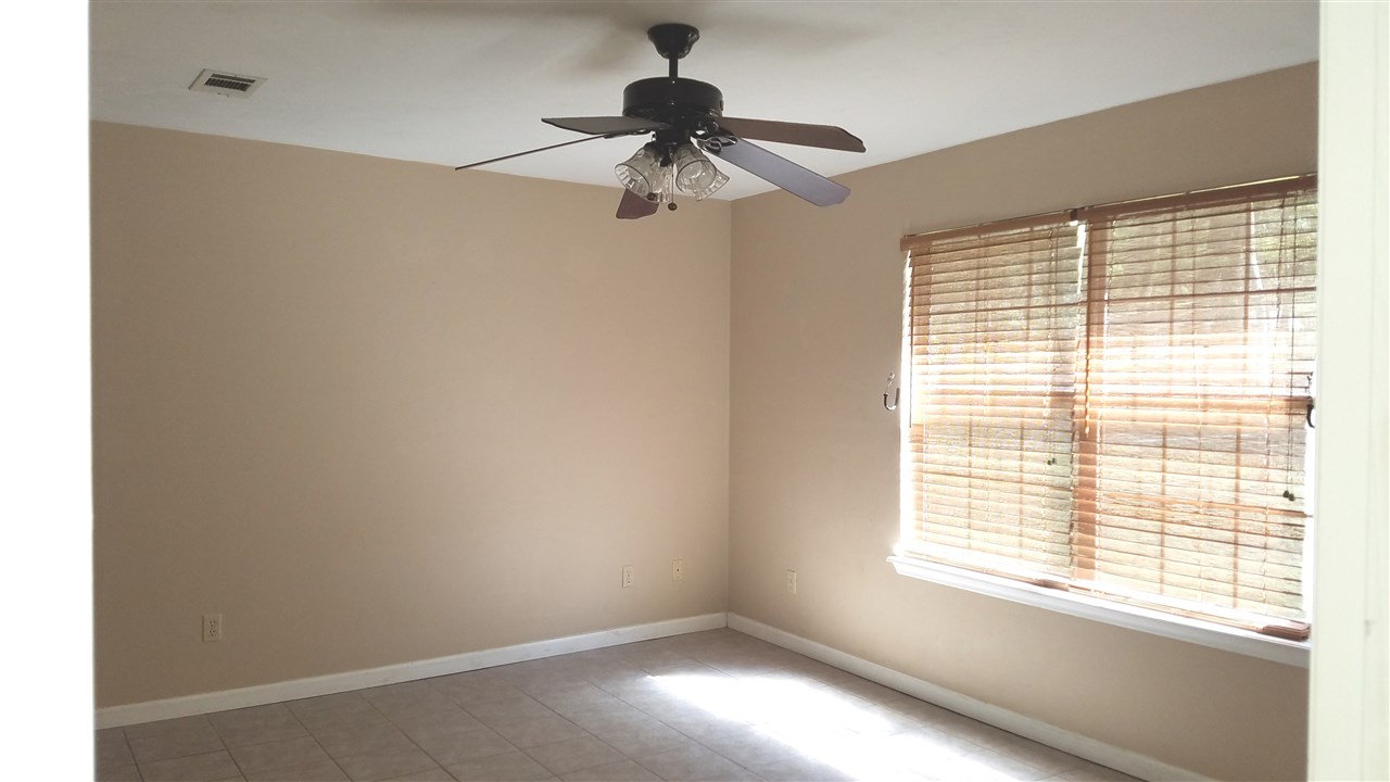 5433 Grove Valley Road Tallahassee, FL 32303 - Photo 7 of 20