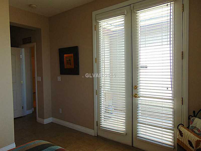 865 Sumner Ranch Road Henderson, NV 89012 - Photo 15 of 30 Guest Bedroom.