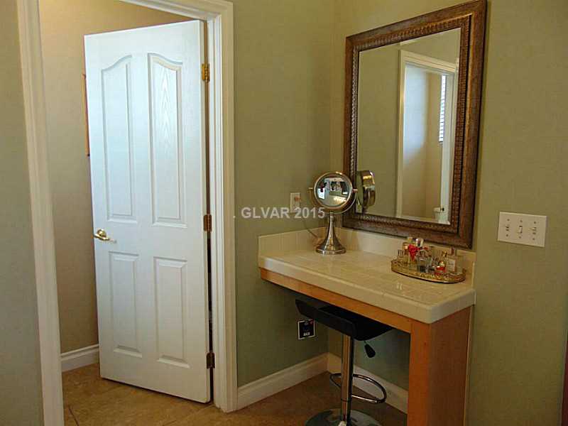 865 Sumner Ranch Road Henderson, NV 89012 - Photo 19 of 30 Bathroom.